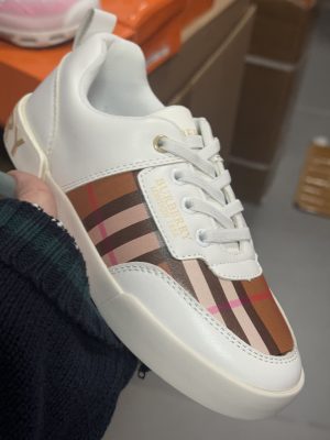 סניקרס Burberry  (מידות 22-33)