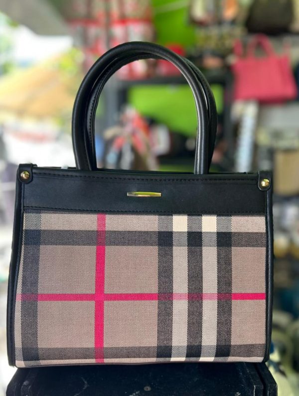 תיק burberry בינוני