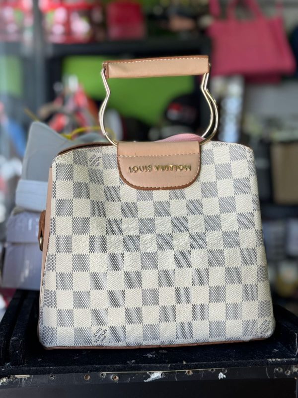 תיק קטן louis vuitton