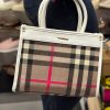 תיק burberry בינוני