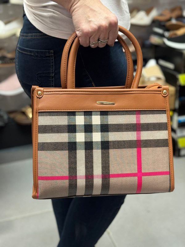 תיק burberry בינוני