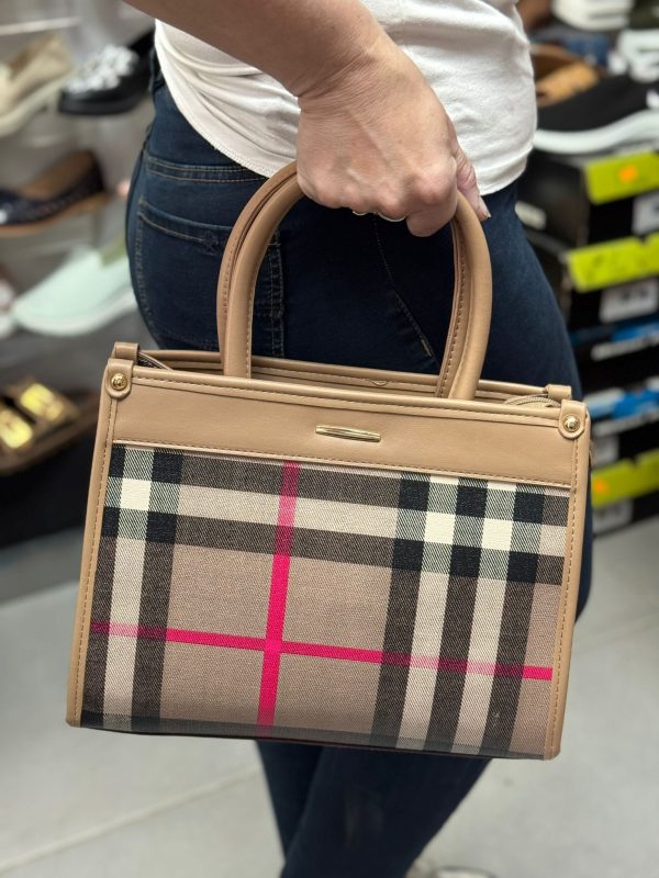 תיק burberry בינוני