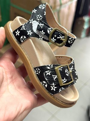 סנדלי בנות louis vuitton