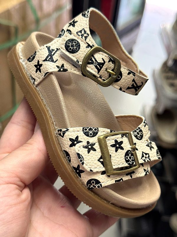 סנדלי בנות louis vuitton